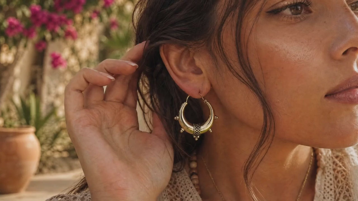 Sundara Hoops